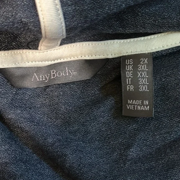 Any Body size 3x top - Picture 3 of 4